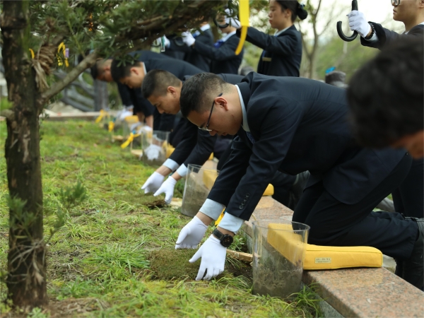 2.奉化举办首次公益生态集体安葬仪式.jpg